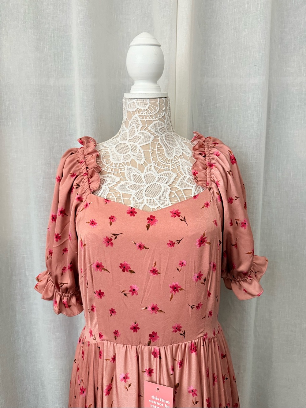 Ivy City Co Wonderland Maxi Dress in Pink Daisy - Picture 10 of 13